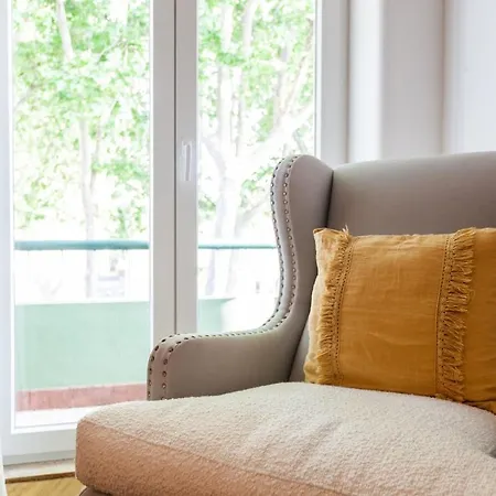 Carcavelos Central Apartment *