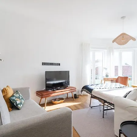 Carcavelos Central Apartment *