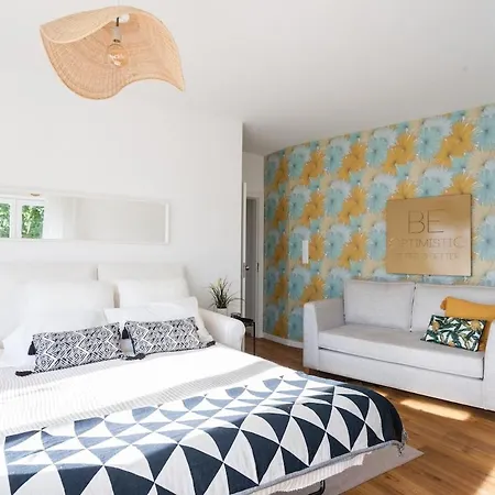 Carcavelos Central Apartment
