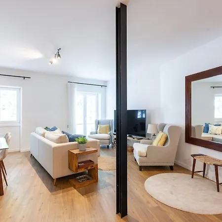 Carcavelos Central Apartment * Carcavelos (Lisbon)
