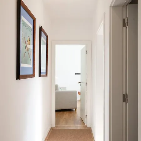 Carcavelos Central Apartment *